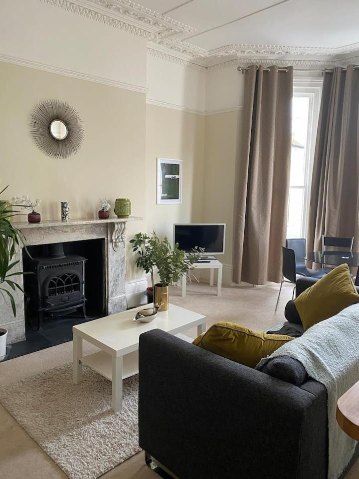 Elegant Spacious Apartment In Heart Of St Leonards Hastings Buitenkant foto